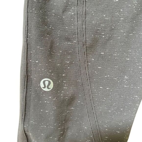 Lululemon grey leggings - Picture 5 of 6